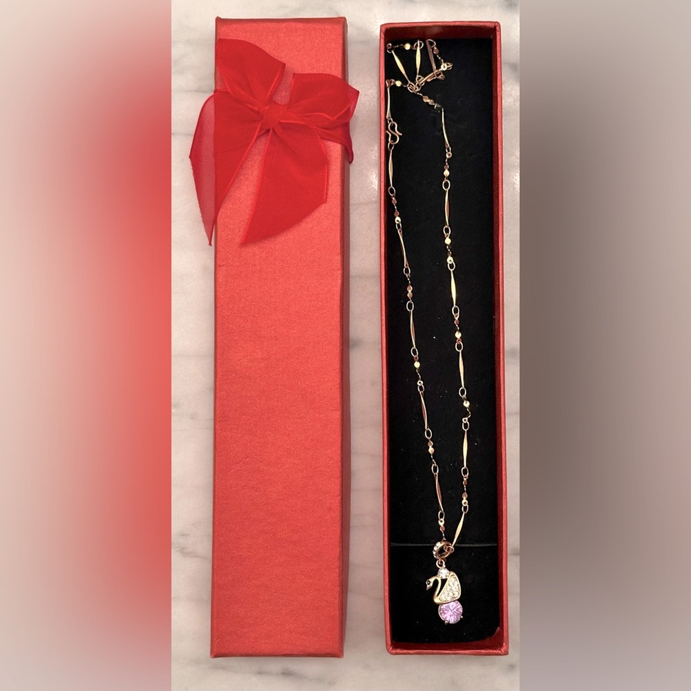 Swan necklace